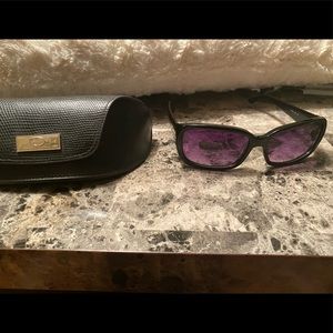 Oscar De la Renta Sunglasses and Case